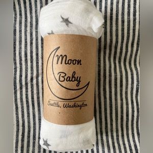 Organic Muslin Blanket - Moon Baby